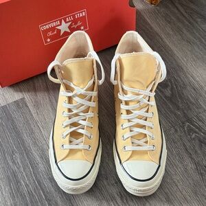 Converse High-Top Sneakers in Yellow Size 9W